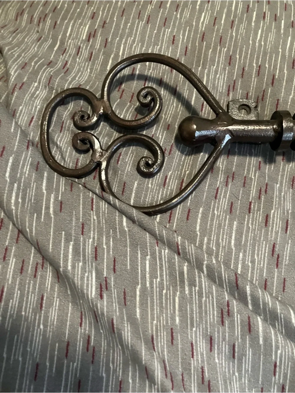 Decorative Wall-Mounted Iron Hook Rack in Dark Bronze